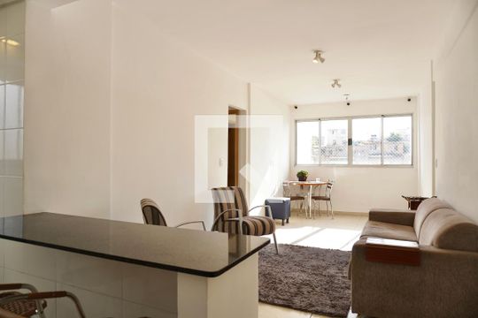Sala  de apartamento à venda com 2 quartos, 65m² em São Pedro, Belo Horizonte