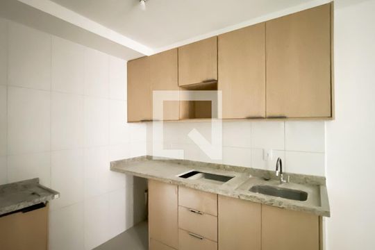 Sala/cozinha de apartamento para alugar com 1 quarto, 30m² em Vila Sao Geraldo, São Paulo