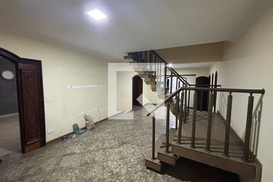 Sala de casa à venda com 3 quartos, 369m² em Vila Rio Branco, São Paulo