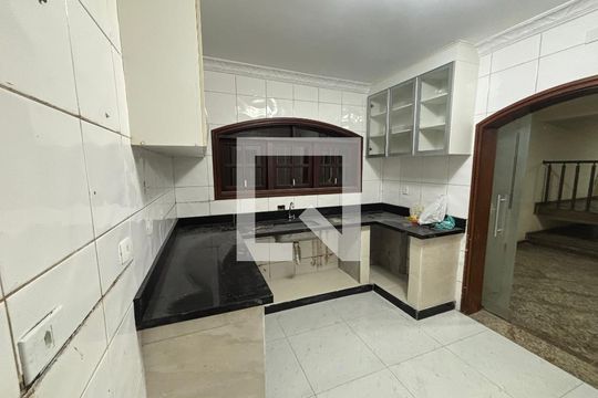 Cozinha de casa à venda com 3 quartos, 369m² em Vila Rio Branco, São Paulo