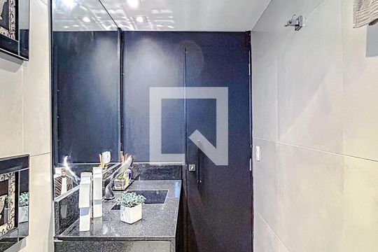 Banheiro de apartamento à venda com 3 quartos, 220m² em Tatuapé, São Paulo
