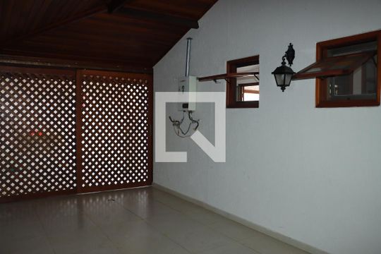 Casa de Condomínio para alugar com 4 quartos, 496m² em Granja Viana, Cotia