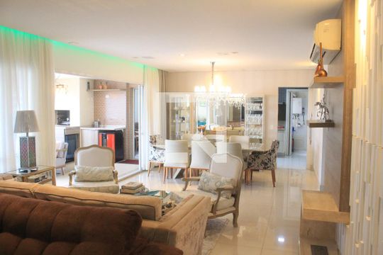 Sala de apartamento para alugar com 3 quartos, 179m² em Cerâmica, São Caetano do Sul