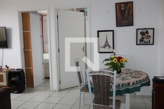 Sala de apartamento para alugar com 2 quartos, 49m² em Parque São Lourenço, São Paulo