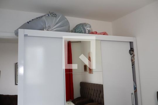 Quarto 2 de apartamento para alugar com 2 quartos, 49m² em Parque São Lourenço, São Paulo