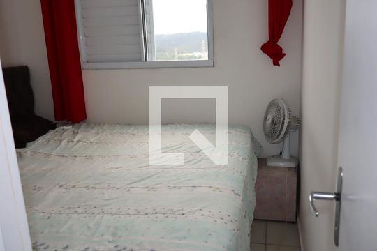 Quarto 2 de apartamento para alugar com 2 quartos, 49m² em Parque São Lourenço, São Paulo