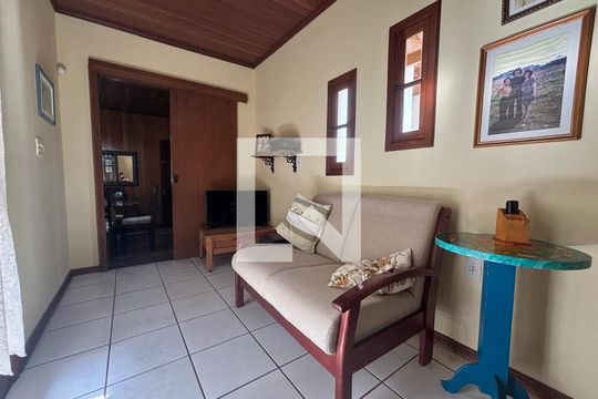 Casa para alugar com 3 quartos, 517m² em Ideal, Novo Hamburgo