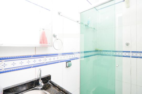 Banheiro da Suíte 1 de casa à venda com 2 quartos, 250m² em Jardim Flor da Montanha, Guarulhos