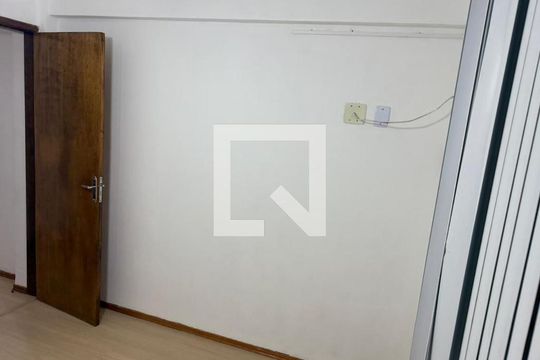 Quarto 2 de apartamento para alugar com 2 quartos, 50m² em Bangu, Rio de Janeiro