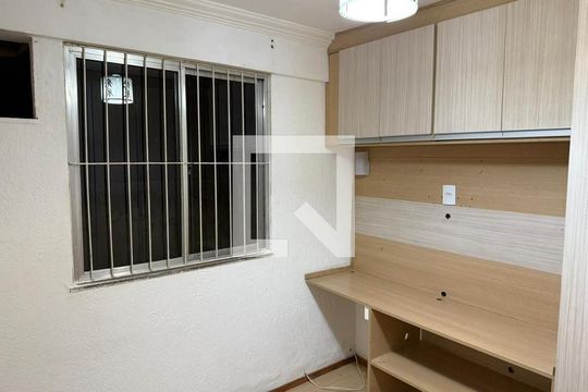 Quarto de apartamento para alugar com 2 quartos, 50m² em Bangu, Rio de Janeiro
