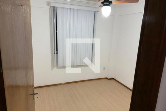 Quarto de apartamento para alugar com 2 quartos, 50m² em Bangu, Rio de Janeiro