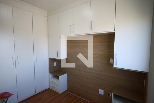 Quarto 1 de apartamento para alugar com 2 quartos, 49m² em Vila Yolanda, Osasco