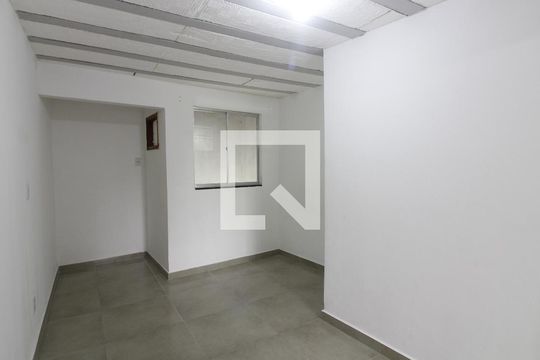 Apartamento para alugar com 1 quarto, 50m² em Jardim Esperança, Cabo Frio
