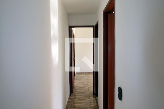 Sala - Corredor de apartamento para alugar com 2 quartos, 70m² em Penha Circular, Rio de Janeiro