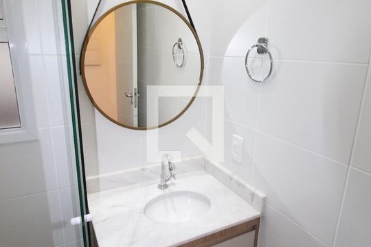 Banheiro de apartamento para alugar com 2 quartos, 56m² em Vila Industrial, São José dos Campos