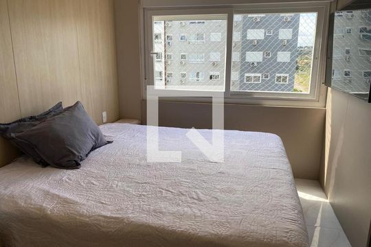 Quarto 2 de apartamento para alugar com 2 quartos, 62m² em Jardim do Salso, Porto Alegre