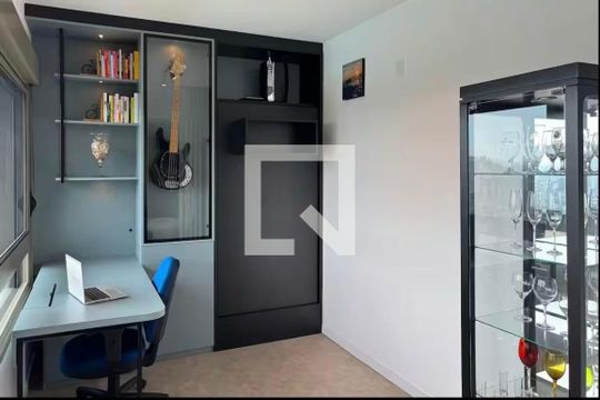 Quarto 2 de apartamento para alugar com 2 quartos, 65m² em Praia de Belas, Porto Alegre