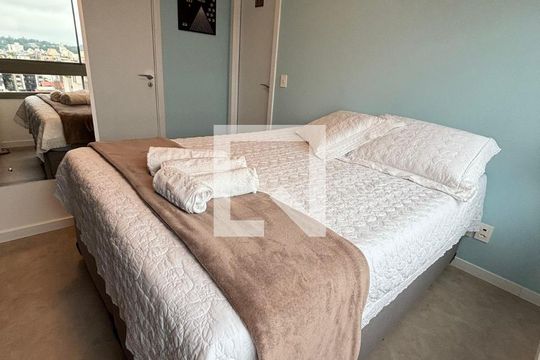 Quarto 1 de apartamento para alugar com 2 quartos, 65m² em Praia de Belas, Porto Alegre