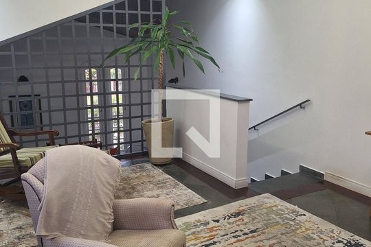 Sala de Intima de casa de condomínio à venda com 4 quartos, 435m² em Morada dos Pinheiros (aldeia da Serra), Barueri