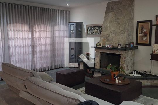 Sala de Estar de casa de condomínio à venda com 4 quartos, 435m² em Morada dos Pinheiros (aldeia da Serra), Barueri