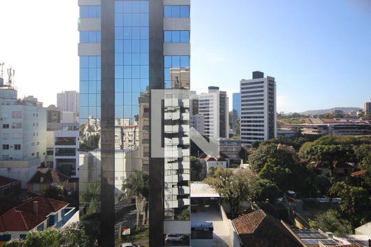 Vista da Sacada de apartamento para alugar com 3 quartos, 86m² em Petrópolis, Porto Alegre