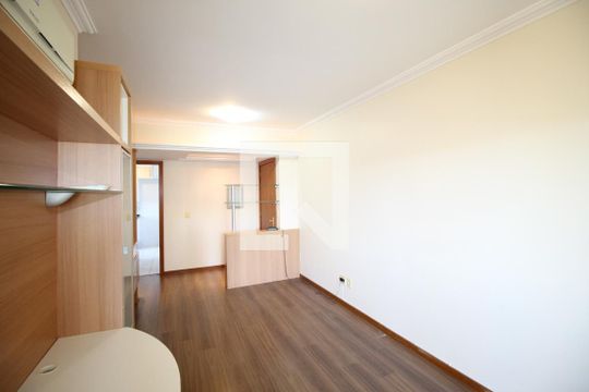 Sala de apartamento para alugar com 3 quartos, 86m² em Petrópolis, Porto Alegre