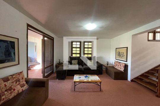 Casa para alugar com 5 quartos, 250m² em Jardim Mauá, Novo Hamburgo