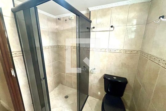 Banheiro de apartamento à venda com 2 quartos, 45m² em Conjunto Habitacional Padre José de Anchieta, São Paulo