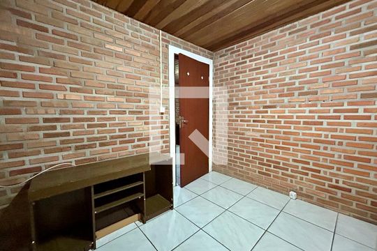Quarto 1 de apartamento para alugar com 2 quartos, 36m² em São João do Rio Vermelho, Florianópolis