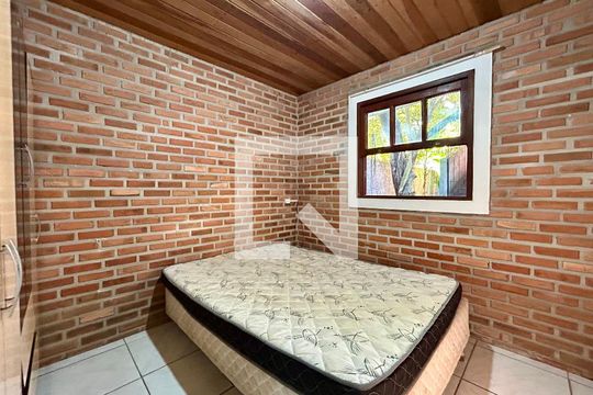 Quarto 2 de apartamento para alugar com 2 quartos, 36m² em São João do Rio Vermelho, Florianópolis
