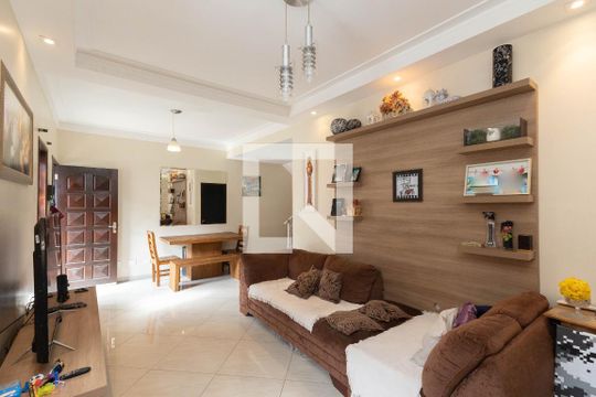 Casa de Condomínio para alugar com 3 quartos, 120m² em Vila Santos, São Paulo