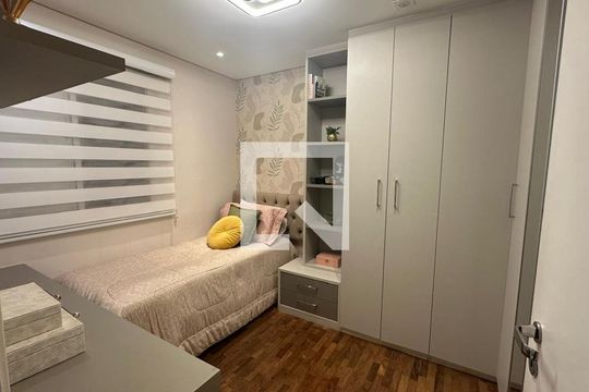 Quarto de apartamento para alugar com 3 quartos, 90m² em Santa Teresinha, São Paulo