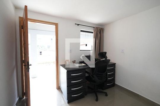 Sala de casa à venda com 3 quartos, 270m² em Vila Linda, Santo André