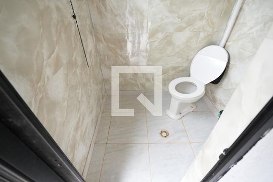 Banheiro Social de casa à venda com 3 quartos, 270m² em Vila Linda, Santo André