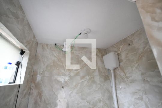 Banheiro Social de casa à venda com 3 quartos, 270m² em Vila Linda, Santo André