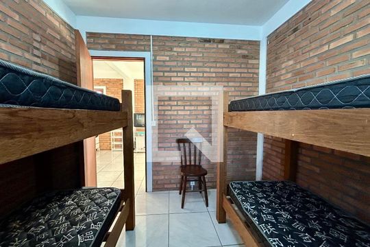 Quarto 1 de apartamento para alugar com 2 quartos, 36m² em São João do Rio Vermelho, Florianópolis