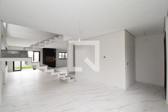 Sala de casa de condomínio à venda com 3 quartos, 211m² em Santa Felicidade, Curitiba