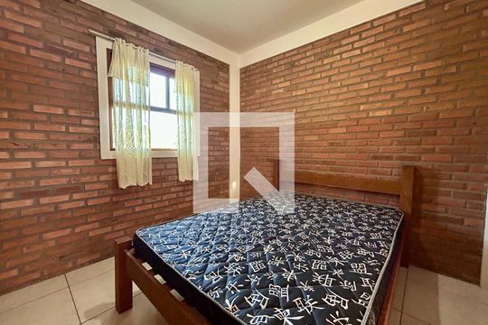 Quarto 2 de apartamento para alugar com 2 quartos, 36m² em São João do Rio Vermelho, Florianópolis