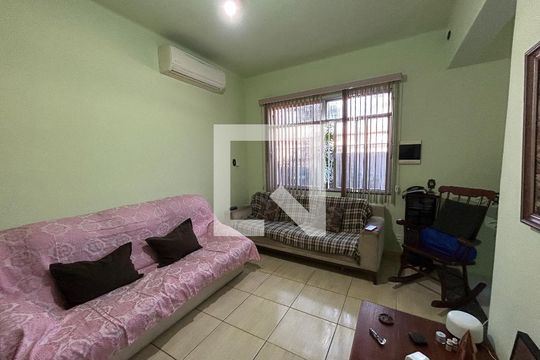 Sala de casa à venda com 4 quartos, 237m² em Campinho, Rio de Janeiro