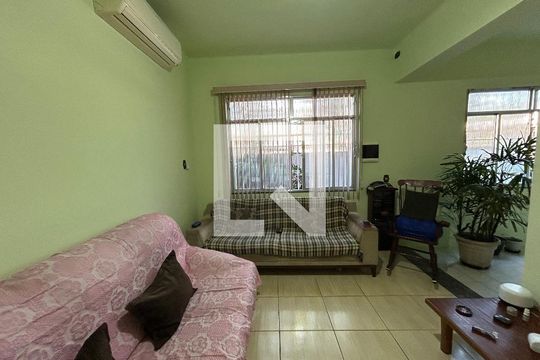 Sala de casa à venda com 4 quartos, 237m² em Campinho, Rio de Janeiro