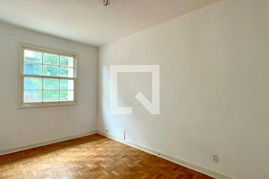 Quarto 1 de casa para alugar com 3 quartos, 137m² em Pinheiros, São Paulo