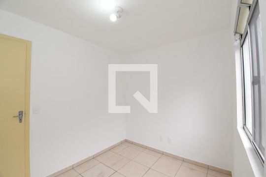 Quarto 2 de apartamento à venda com 2 quartos, 40m² em Santa Cândida, Curitiba