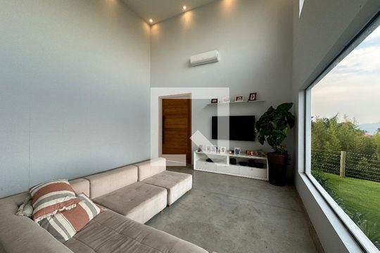 Sala de casa à venda com 3 quartos, 2967m² em Parque Vila Rica, Barueri
