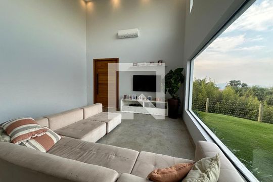 Sala de casa à venda com 3 quartos, 2967m² em Parque Vila Rica, Barueri