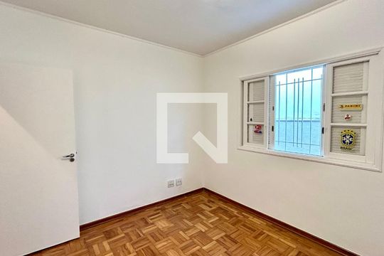 Quarto 2 de casa para alugar com 3 quartos, 190m² em Vila Rosalia, Guarulhos
