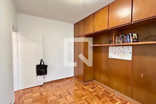 Quarto 1 de casa para alugar com 3 quartos, 190m² em Vila Rosalia, Guarulhos