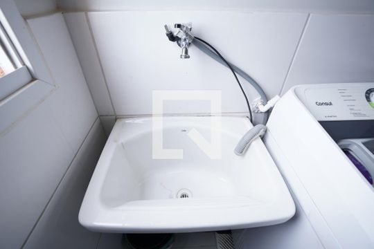 Apartamento à venda com 2 quartos, 57m² em Parque Oeste Industrial, Goiânia