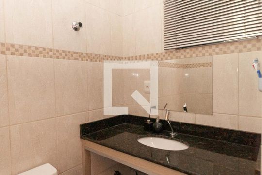 Casa para alugar com 3 quartos, 240m² em Eldorado, Contagem