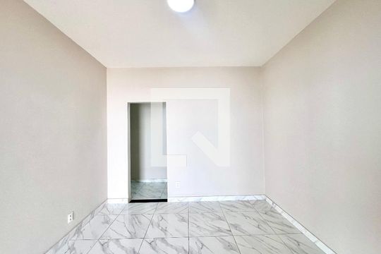 Sala de casa para alugar com 4 quartos, 490m² em Glória, Belo Horizonte