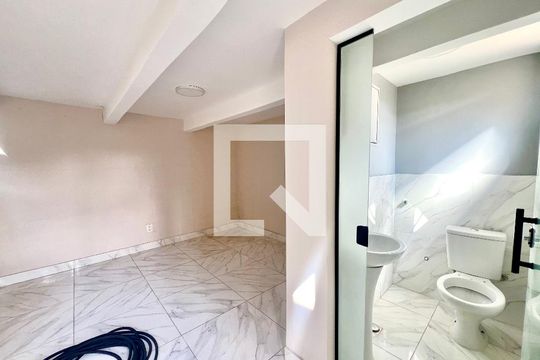 Quarto Suíte de casa para alugar com 4 quartos, 490m² em Glória, Belo Horizonte